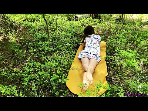 ❤️ Uno sconosciuto su Tinder mi masturba la figa e scopa appassionatamente nel bosco ☑ Video di sessoal it.mysexpics.ru ❤️