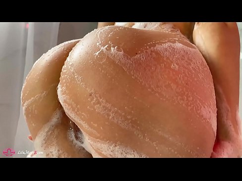 ❤️ Brunetta masturba la figa con il vibratore fino ad un intenso orgasmo sotto la doccia ☑ Video di sessoal it.mysexpics.ru ❤️
